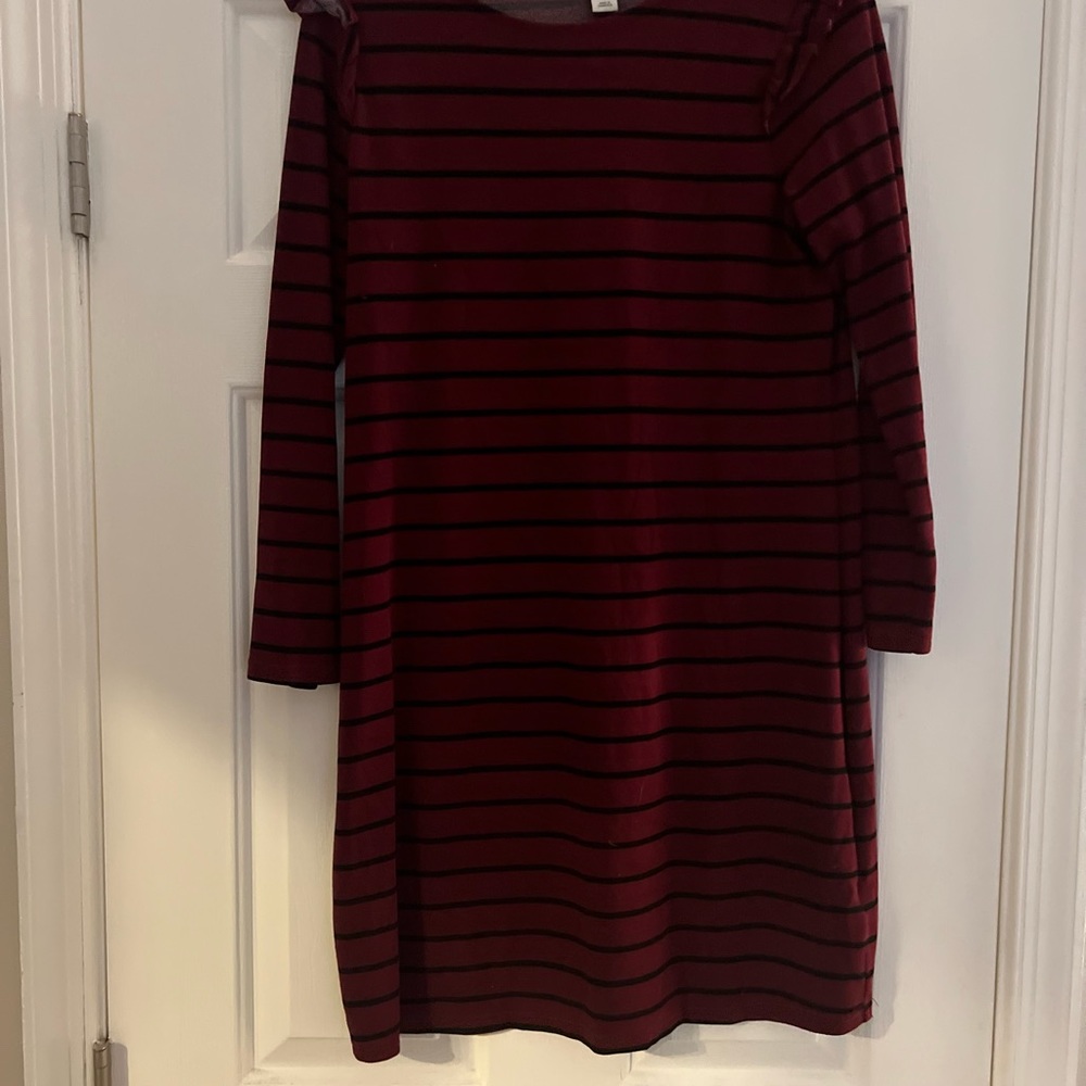 Burgundy stripped long sleeve dress